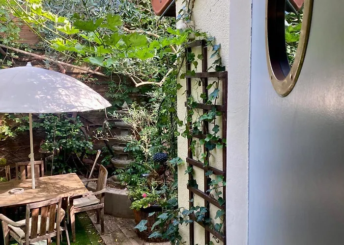 Jolie Maison Parisienne Jardin Porte De Montreuil