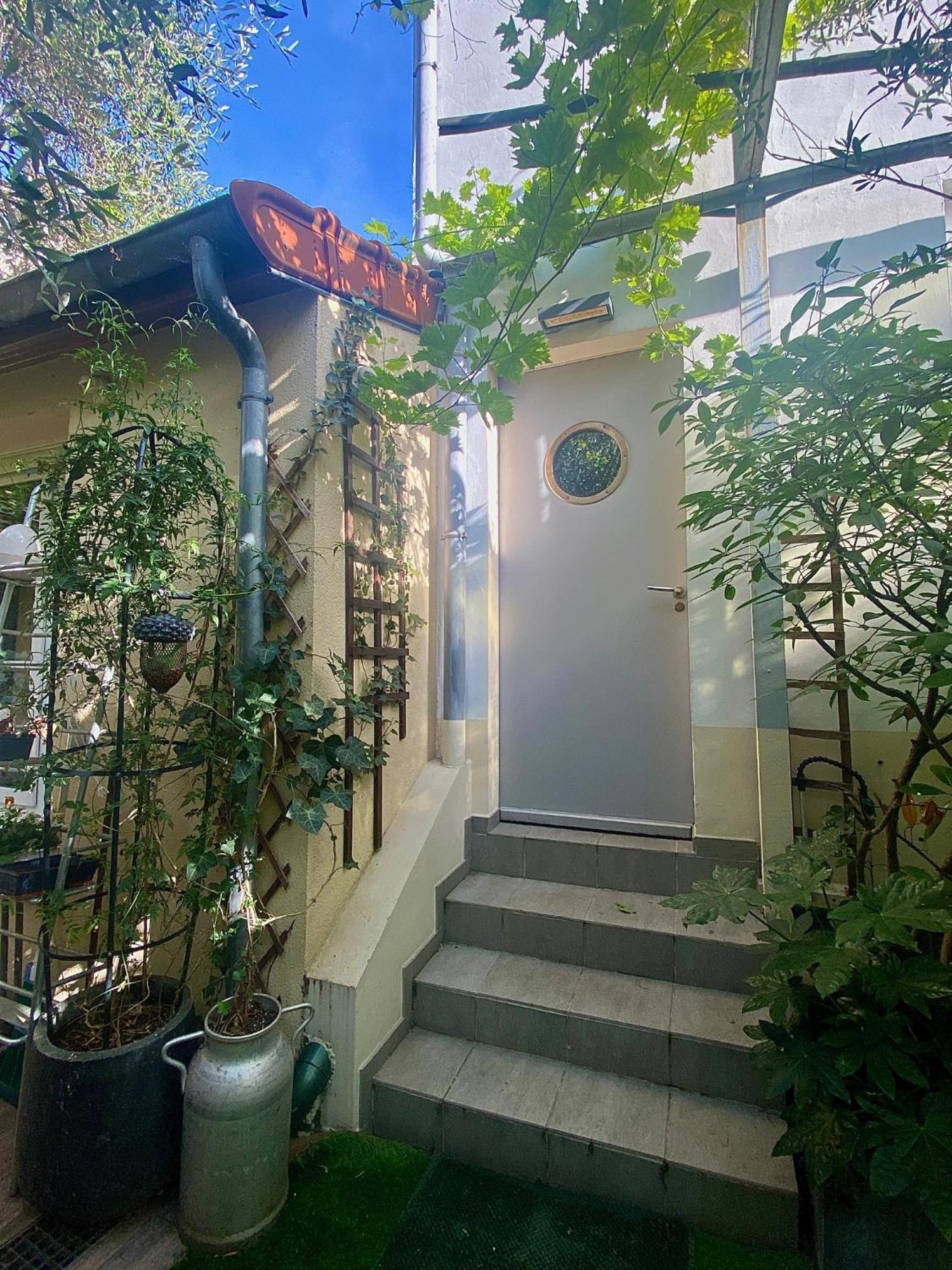 Jolie Maison Parisienne Jardin Porte De Montreuil